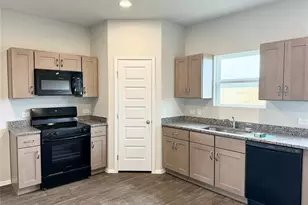 2702 Paragon Fox Dr, Pflugerville, TX 78660 - Photo 5