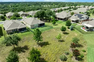 203 Gentry Creek Ln, Georgetown, TX 78633 - Photo 33