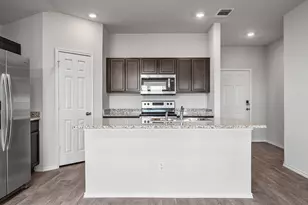 205 McNamara Ct, Jarrell, TX 76537 - Photo 9