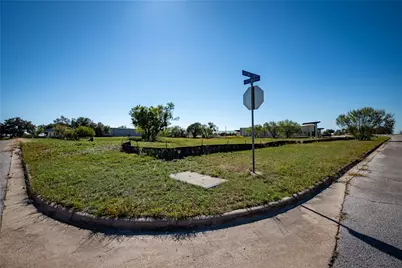 602 Gateway Central, Marble Falls, TX 78654 - Photo 3