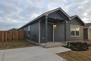 510 Sunray Dr, Lockhart, TX 78644 - Photo 1