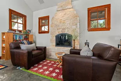 309 Ridgeview Drive, Fredericksburg, TX 78624 - Photo 13