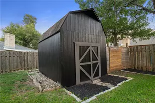 605 Meadowbrook Dr, Georgetown, TX 78628 - Photo 17