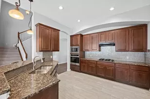 5609 York Bridge Cir, Austin, TX 78749 - Photo 7