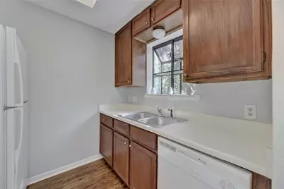 711 W 21st Street #204, Austin, TX 78705 - Photo 13