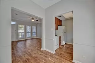 711 W 21st St, Austin, TX 78705 - Photo 11