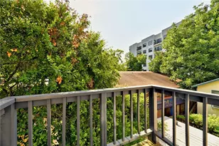 711 W 21st St, Austin, TX 78705 - Photo 23