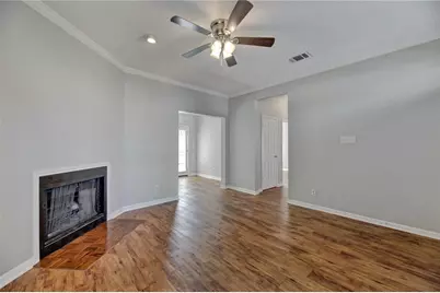 711 W 21st Street #204, Austin, TX 78705 - Photo 3