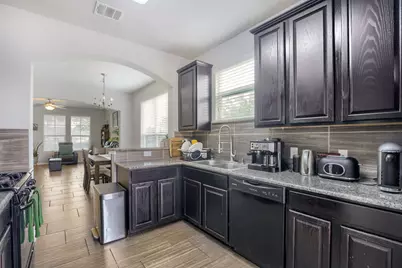 525 N Heatherwilde Boulevard, Pflugerville, TX 78660 - Photo 9