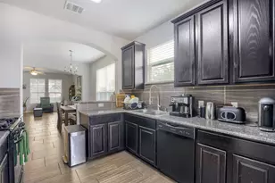 525 N Heatherwilde Blvd, Pflugerville, TX 78660 - Photo 9