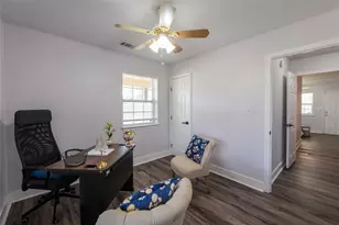 201 E Eggleston St, Manor, TX 78653 - Photo 21