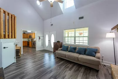 201 E Eggleston Street, Manor, TX 78653 - Photo 9