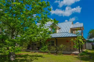 201 E Eggleston St, Manor, TX 78653 - Photo 31