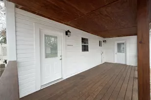 4611 Milburn Ln, Austin, TX 78702 - Photo 13