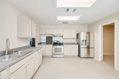 11412 Kingsgate Drive, Austin, TX 78748 - Photo 15