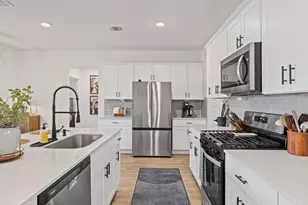 600 Davis Mountain Dr, Lockhart, TX 78644 - Photo 9