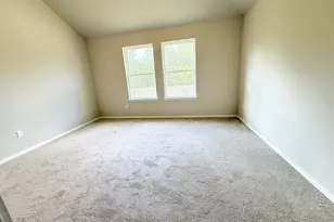 123 Saranac Dr, Elgin, TX 78621 - Photo 9