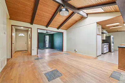 2204 Bahia Circle, Austin, TX 78741 - Photo 9