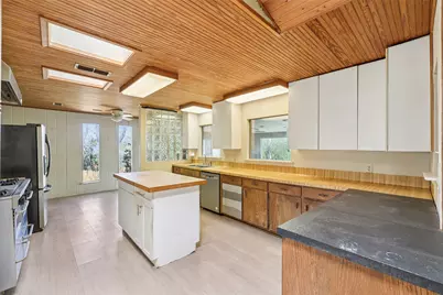 2204 Bahia Circle, Austin, TX 78741 - Photo 13