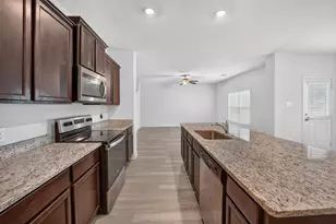 169 Allington Cir, Jarrell, TX 76537 - Photo 9