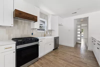 1111 Spearson Lane, Austin, TX 78745 - Photo 23