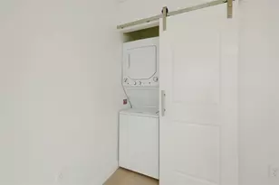 1915 E Martin Luther King Jr Blvd, Austin, TX 78702 - Photo 15