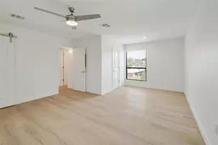 1915 E Martin Luther King Jr Blvd, Austin, TX 78702 - Photo 11