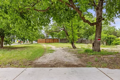 945 E 51st Street, Austin, TX 78751 - Photo 9