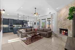 811 Presa Arriba Rd, Austin, TX 78733 - Photo 9