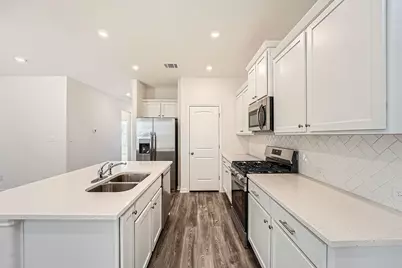 200 Weaver, Bastrop, TX 78602 - Photo 5