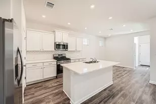 200 Weaver, Bastrop, TX 78602 - Photo 3