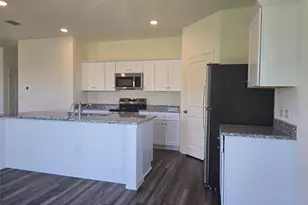 121 Blazilmar Ln, Taylor, TX 76574 - Photo 11