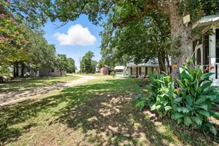 1065 Private Road 7041, Elgin, TX 78621 - Photo 37