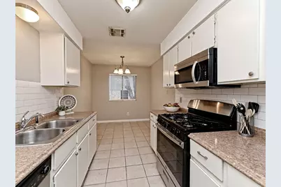 8300 Dixon Drive, Austin, TX 78745 - Photo 7