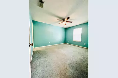 2105 W Gillis Avenue, Cameron, TX 76520 - Photo 15