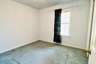 2105 W Gillis Ave, Cameron, TX 76520 - Photo 17