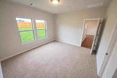 181 Sleep Hollow, Jarrell, TX 76537 - Photo 11