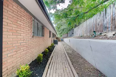 1304 Loma Drive, Austin, TX 78741 - Photo 23