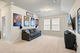 408 Black Opal Dr, Jarrell, TX 76537 - Photo 19