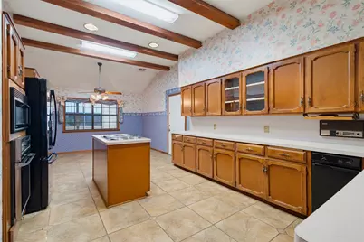 121 Champions Drive, Rockdale, TX 76567 - Photo 5