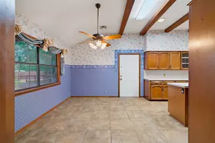 121 Champions Dr, Rockdale, TX 76567 - Photo 7