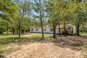 229 Green Mountain Dr, Cedar Creek, TX 78612 - Photo 7