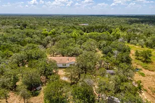 229 Green Mountain Dr, Cedar Creek, TX 78612 - Photo 37
