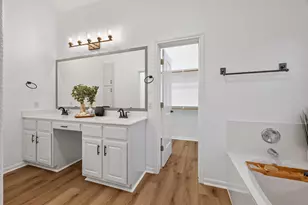 545 Manchester Ln, Austin, TX 78737 - Photo 15