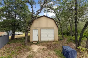 260 Dickerson Ln, Elgin, TX 78621 - Photo 33