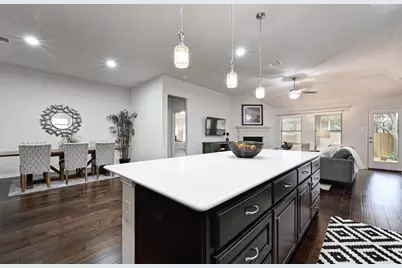 142 Rosling Drive, Buda, TX 78610 - Photo 7