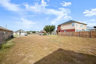 406 Gettysburg Loop, Elgin, TX 78621 - Photo 3