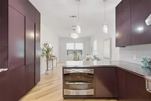206 E 43rd St, Austin, TX 78751 - Photo 13