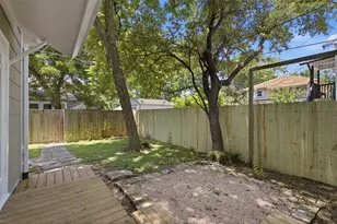 206 E 43rd St, Austin, TX 78751 - Photo 23