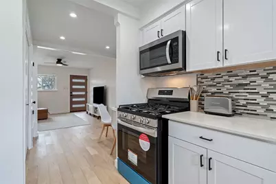 4904 Hawk Cove #B, Austin, TX 78745 - Photo 9